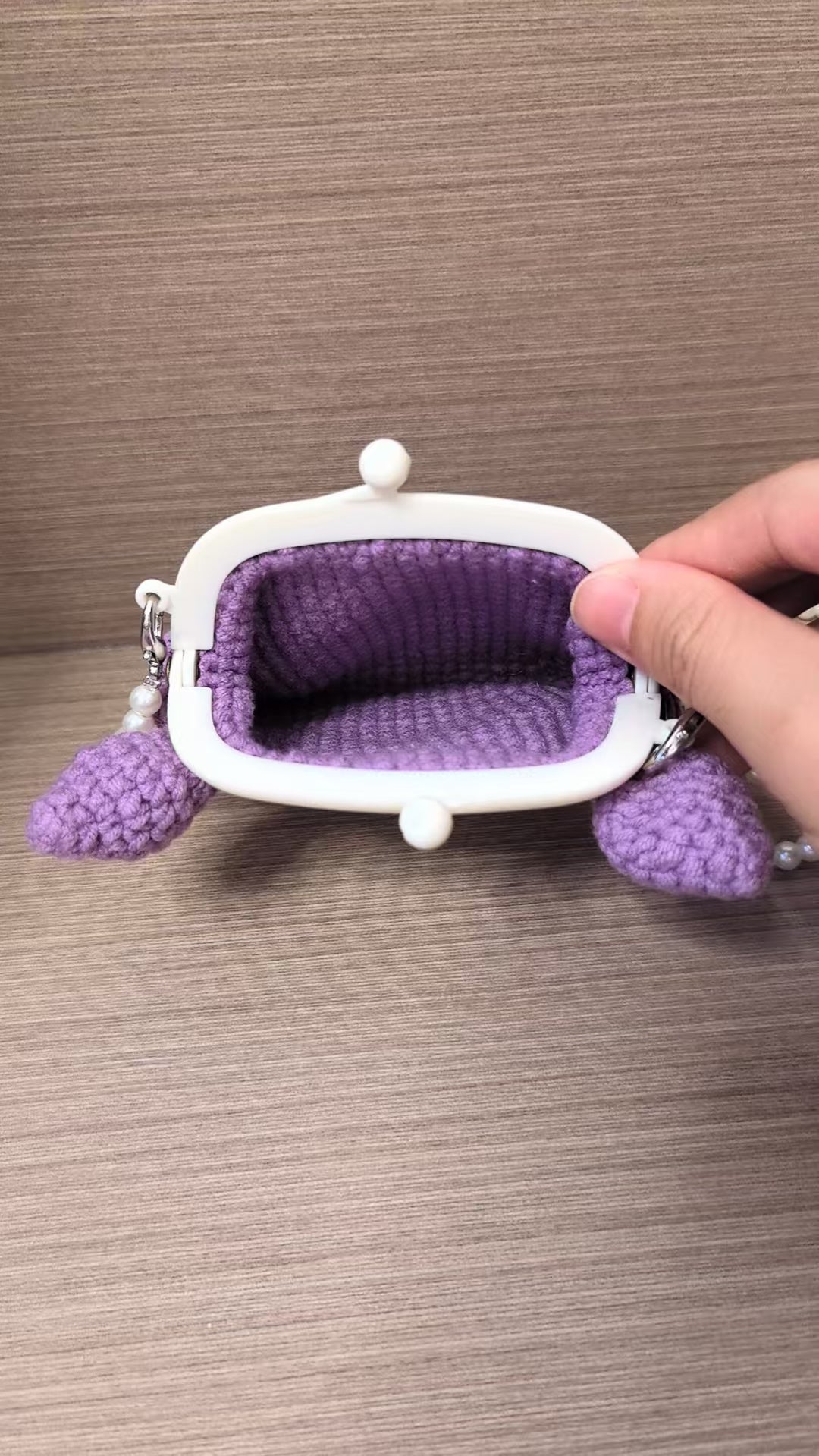 Crocheted card wallet - Kuromi