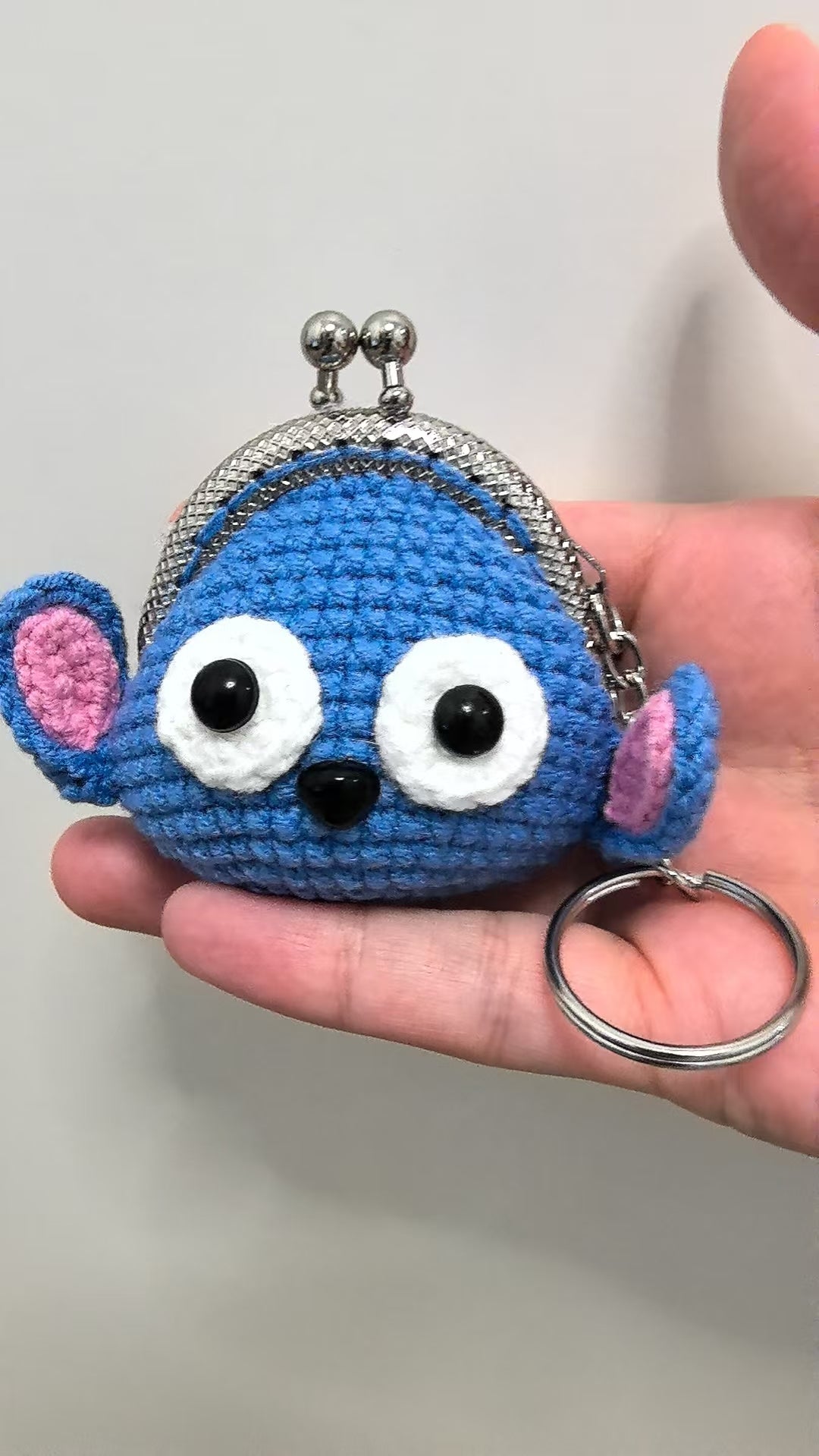 Crocheted coin purse - Stitch