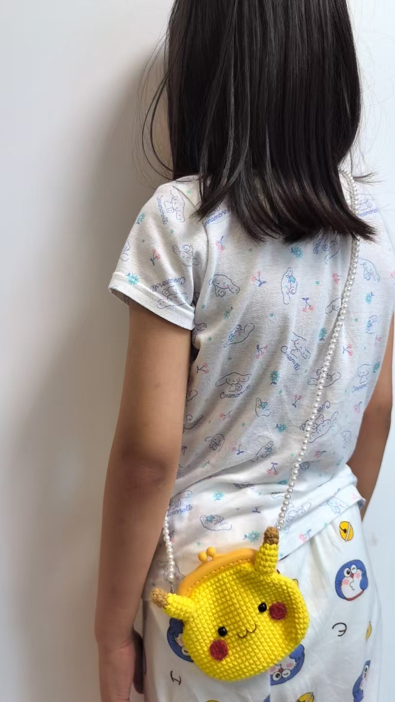 Crocheted card wallet - Pikachu